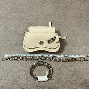 Coach Wavy Dinky Shoulder/Crossbody in Cloud